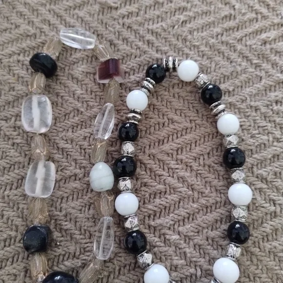 SALE: Set of Elegant Pre-Owned Stretchy Costume Jewelry Bracelets - Picture 4 of 4